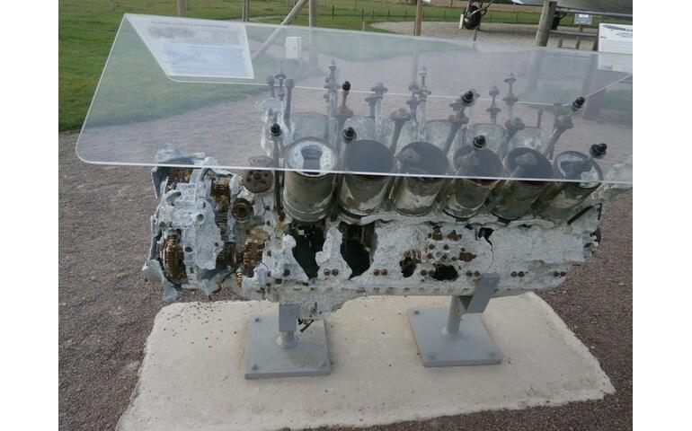 d day airplane engine